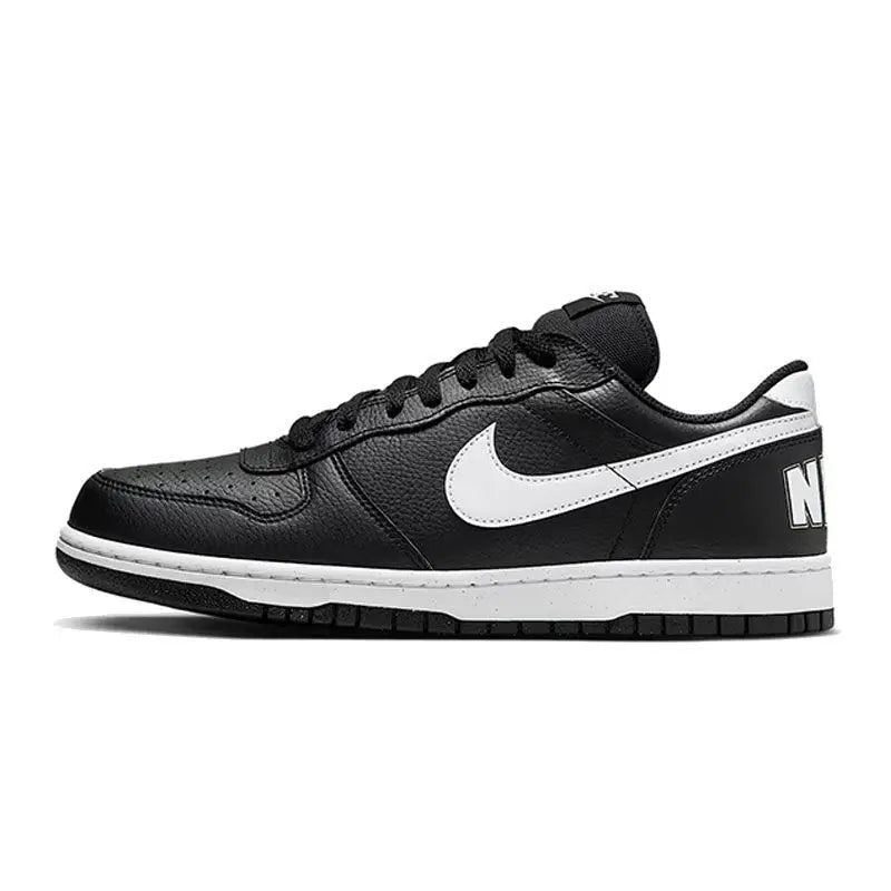 Low - Lässige schwarze Sneakers